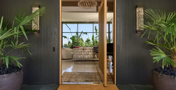 Modern Luxury in the West Hills – A Roscoe Hemenway Masterpiece